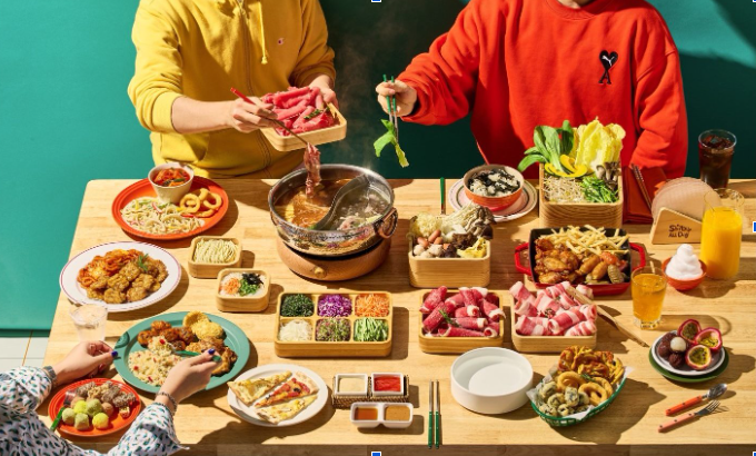 Foods from the popular hot pot brands Shabu all day. Picture contains their side dishes, the hot pot, hot dishes, deserts, and appetizers
Picture taken from “FoodBeast”